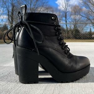 Madden Girl Bad Gal Leather Chunky Combat Boot Lace up Inner Ankle Zipper—black